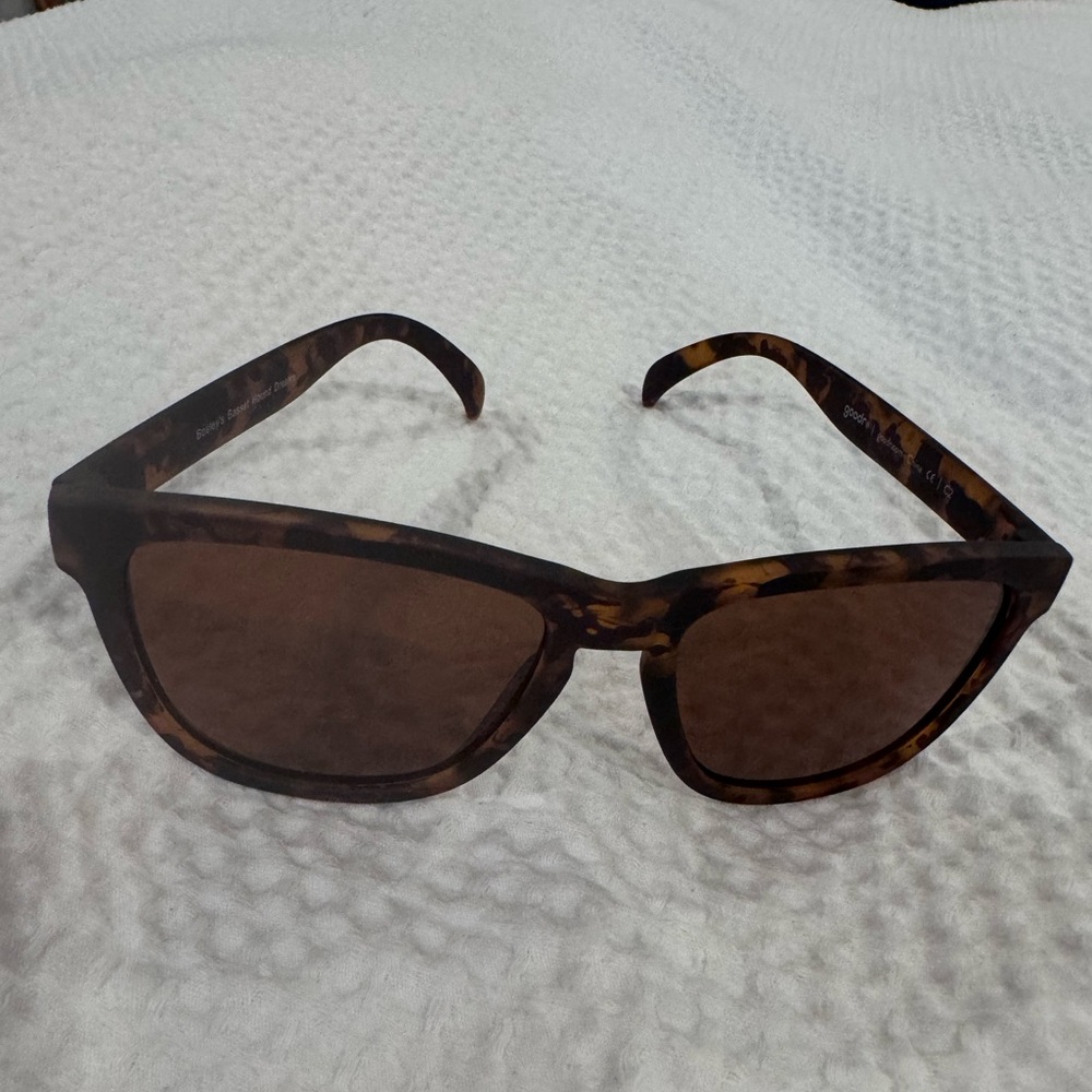 Like new Goodr sunglasses